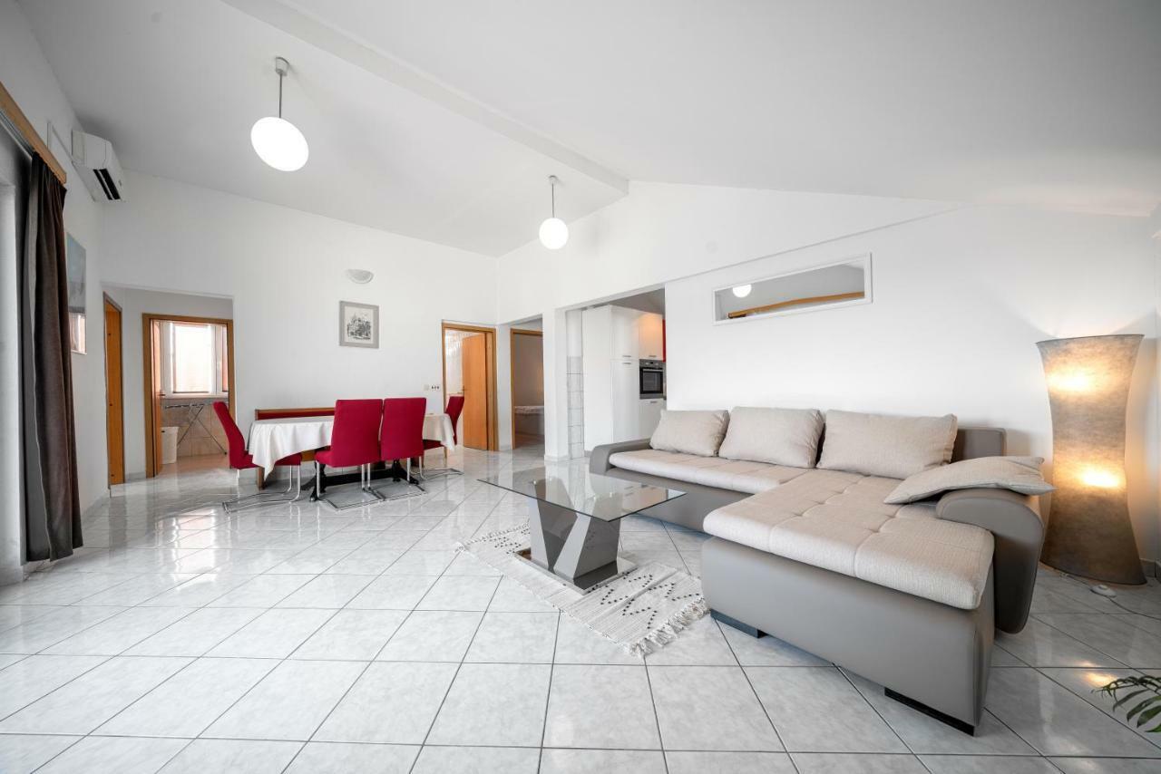 Apartments Tonci Tribalj المظهر الخارجي الصورة